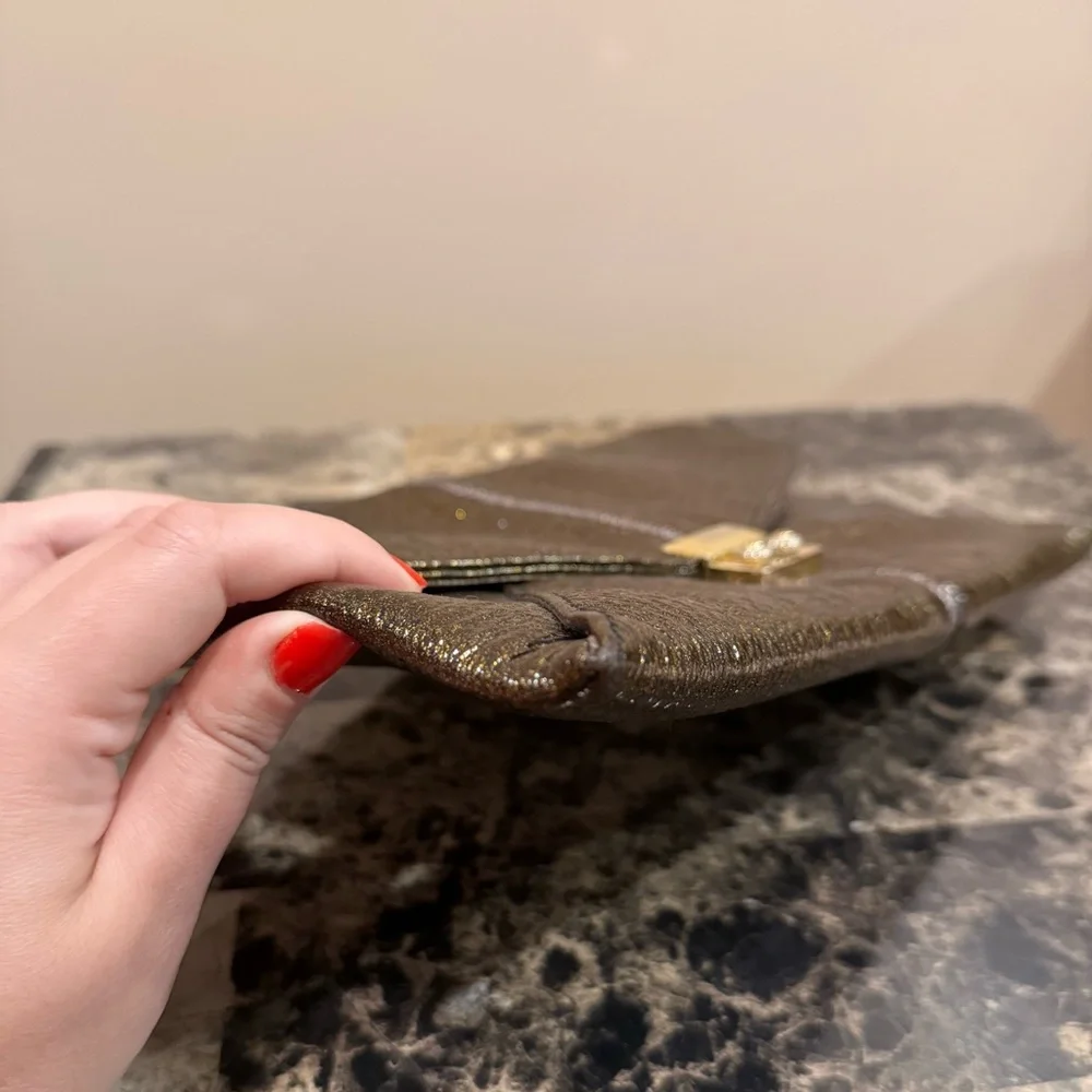 Henri Bendel Bronze Clutch - Picture 4 of 14